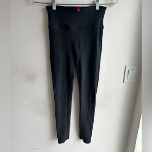 Spanx black shimmery leggings. Women’s size small. Excellent condition!